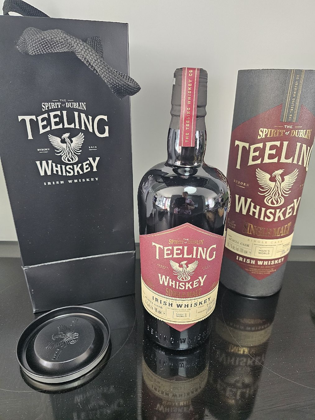 Bevande alcoliche: Teeling Whiskey Limited Edition Man's World 2026 – Nuovo e nell'imballaggio originale da Samstagern venduto da Octopussycat
