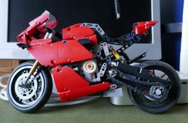 Lego Ducati Panigale V4R (42107)