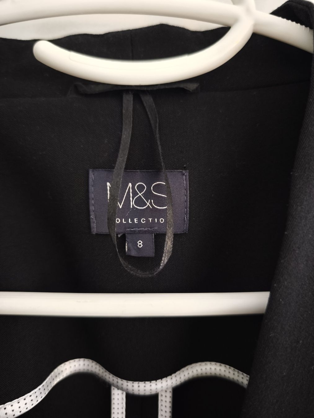 Completi & Tailleur: M&S Collection Black light Blazer, Size 8 – Usato da Sursee venduto da Re.joy 1