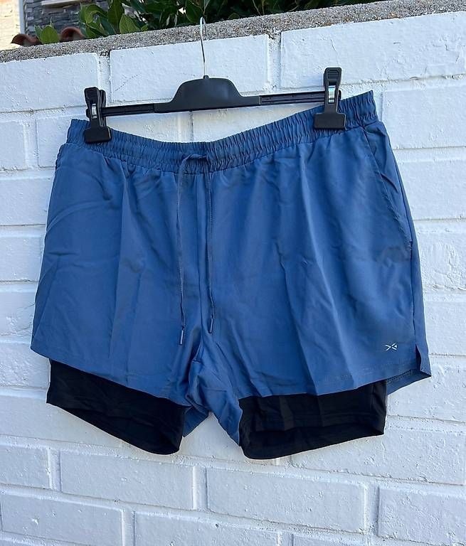 Pantaloni: Blaue Laufshorts – Nuovo e nell'imballaggio originale da Tagelswangen venduto da fireiceprincess 2