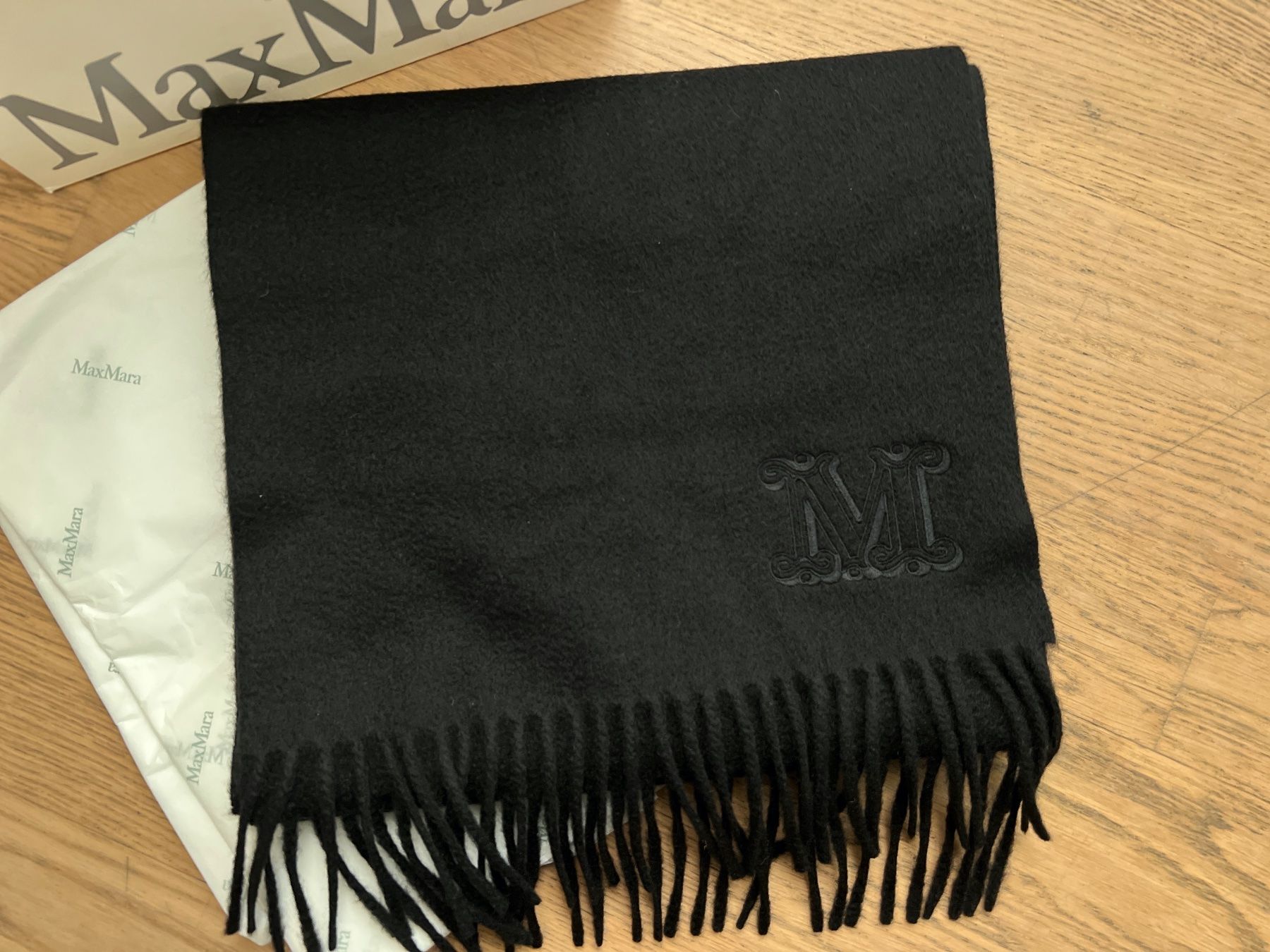 Max Mara Foulards, Tücher & Schals: MAX MARA Schal aus Kamelhaar, schwarz, original, NEU – Neu und originalverpackt aus Zürich von methee1107 6