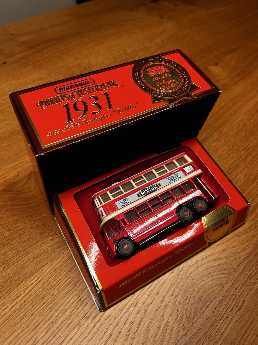 Matchbox Modellini d'auto: Matchbox Models of Yesteryear 1931 AEC Trolleybus "Diddler" – Nuovo (secondo la descrizione) da Utzenstorf venduto da Microsaft