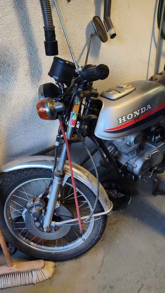 Honda Strasse: 1980 Honda CB125 N – Gebraucht aus Steinhausen von HockeyStickGear