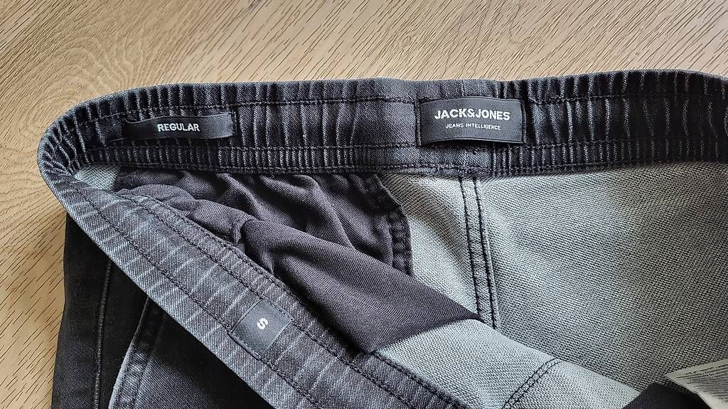 Jack & Jones Pantaloni: Short jeans noir Jack and Jones S – Usato da Trélex venduto da emm_rz7g 2