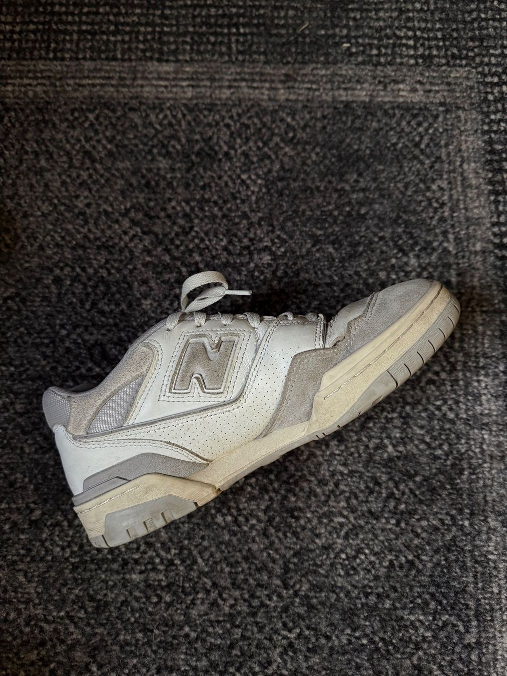 New Balance Scarpe da uomo: New Balance 550 White Grey Men's – Usato da Saanen venduto da daniel.schm