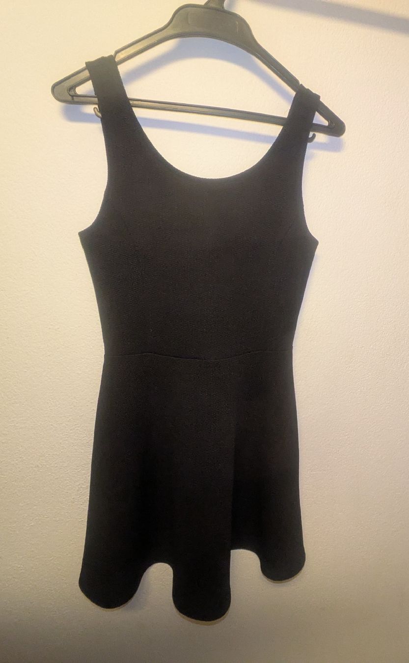 H&M Vestiti: Schwarzes Kleid, Gr. 34 – Usato da Winterthur venduto da PMeyja03 1