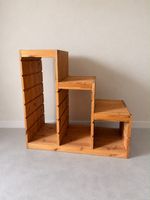 Treppenregal aus Kiefernholz massiv guter Zustand