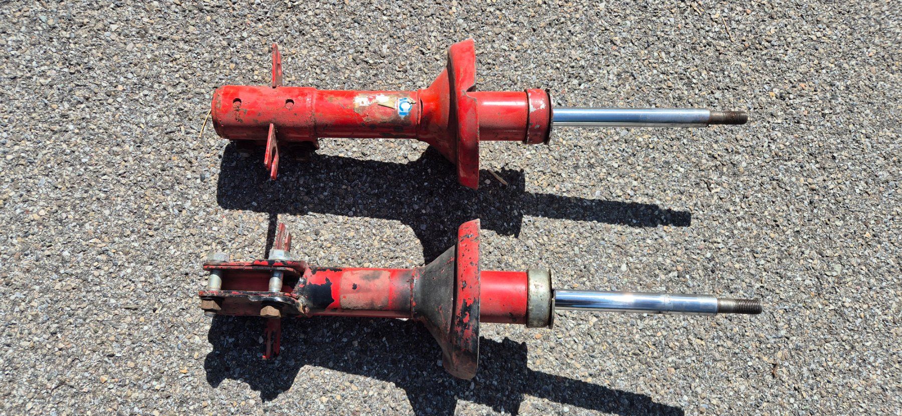 Sachs Tutti pezzi di ricambio auto: Golf 1 Sachsfahrwerk – Usato da Riggisberg venduto da Mahali04