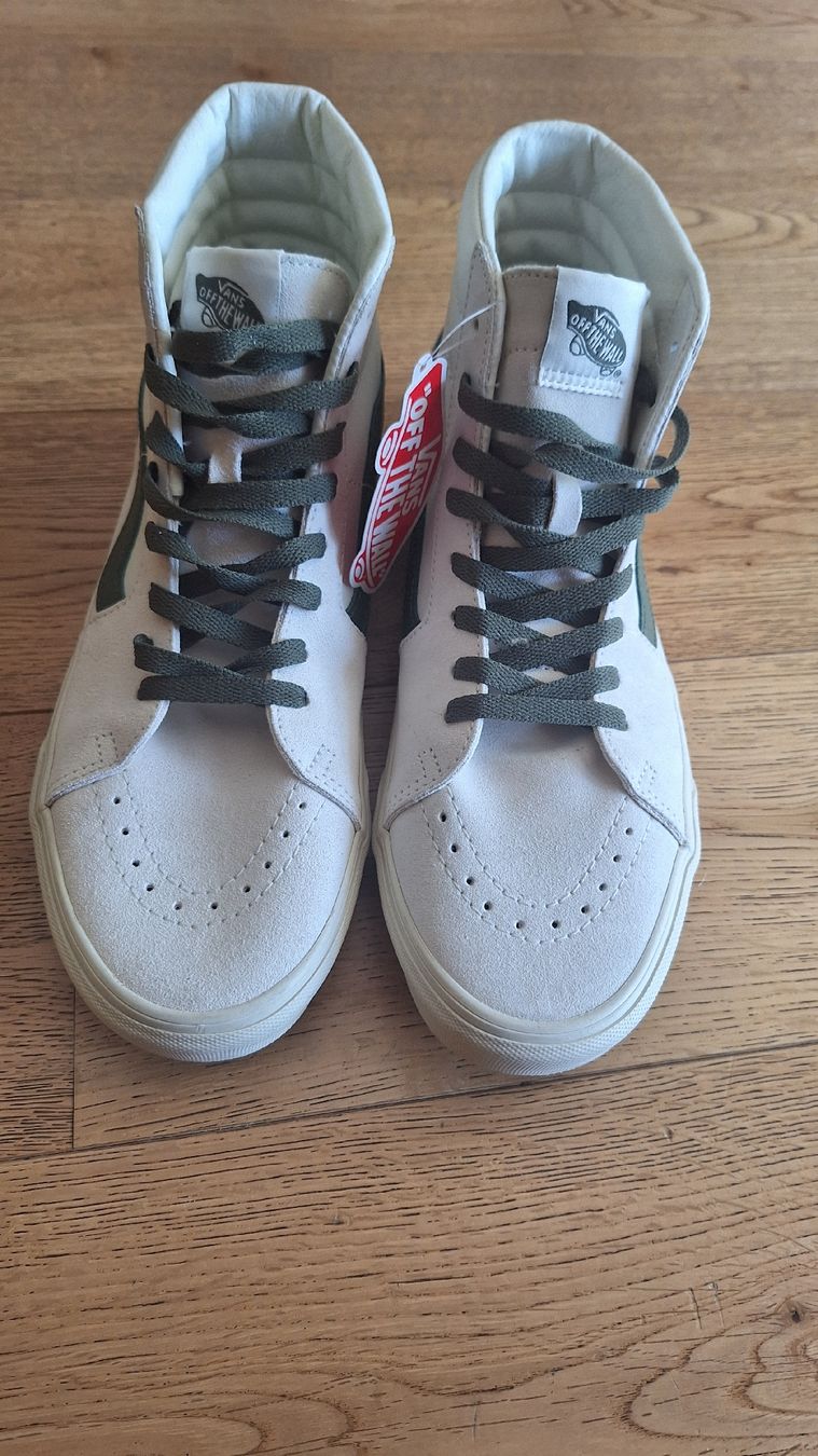 Vans Scarpe da uomo: Baskets Vans Sk8-Hi, Taille 43, neuves! – Nuovo e nell'imballaggio originale da Jussy venduto da drs_sb7q 1