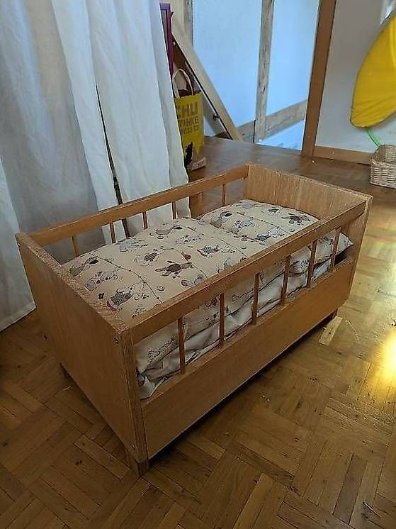 Jouets: Puppenbett – D'occasion à Konolfingen par stu_57vl