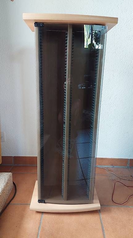 Armadi: CD-Schrank mit Glastüre – Usato da Utzenstorf venduto da Waldi66