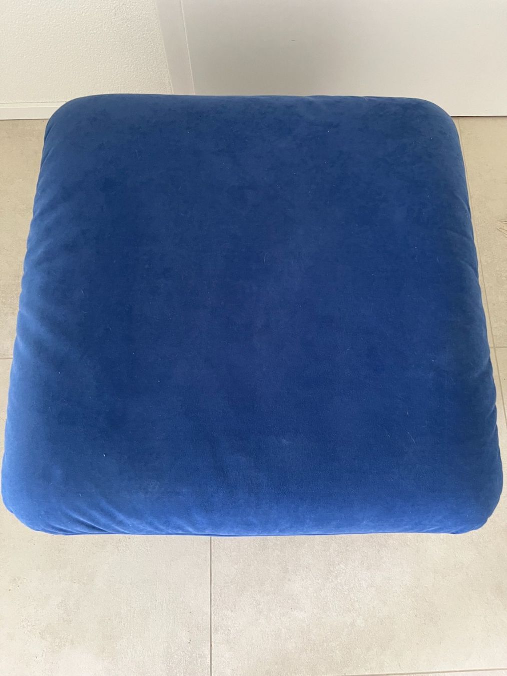 Poltrone: Pouf bleu en tissu – Usato da Epalinges venduto da vdu_5tl6 2