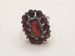 Véritable bague ancienne en grenats argent