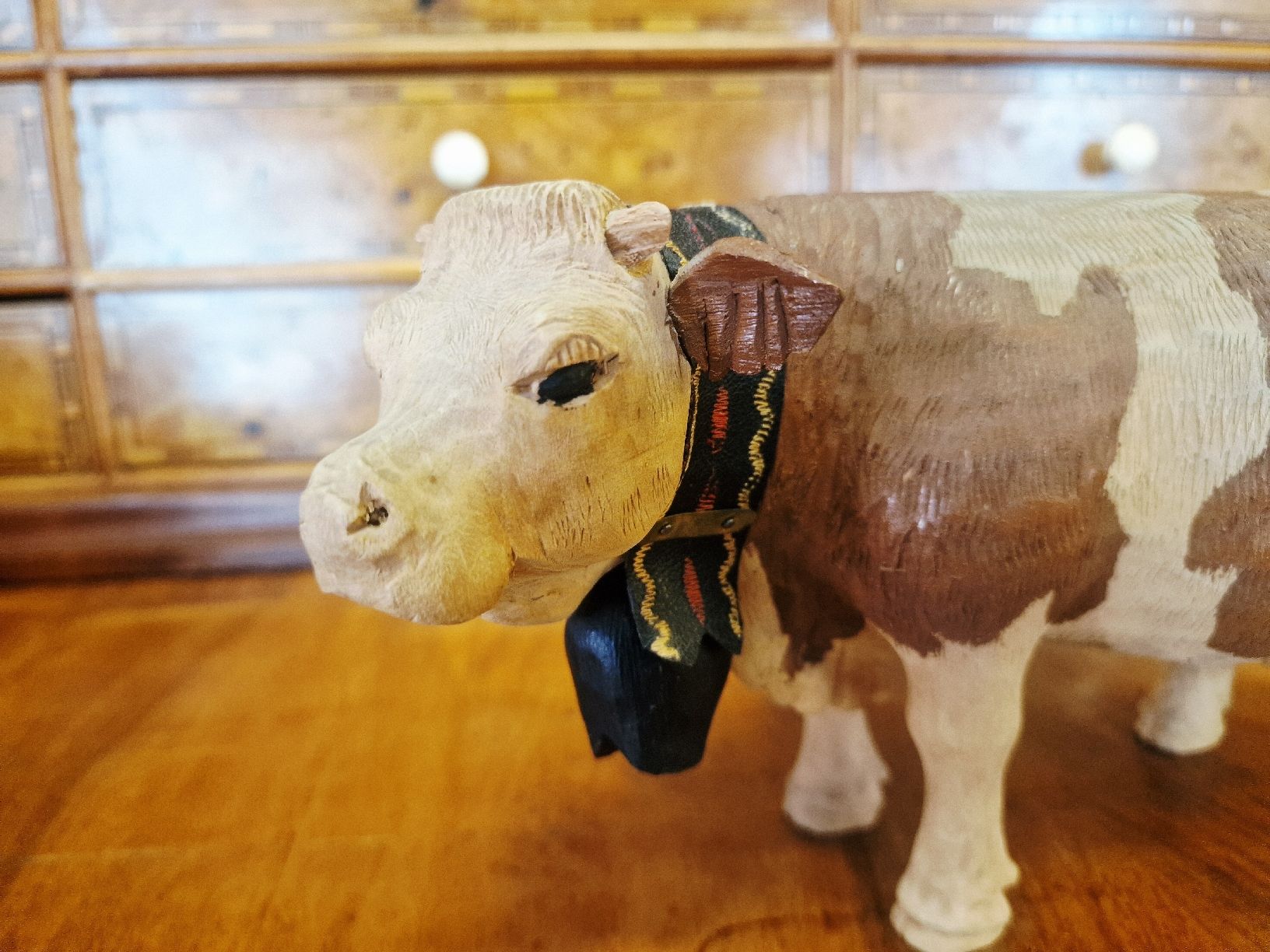 Statuette: Kuhfigur, handgeschnitzt, Schweiz – Difettoso da BERN venduto da Intarsia 6