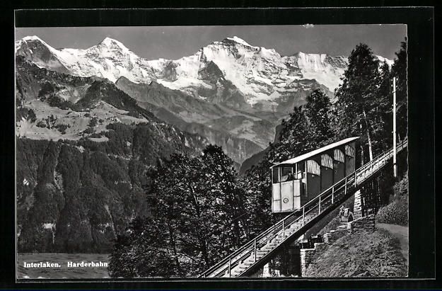 Cartoline postali: AK Interlaken, Harderbahn mit Alpen – Usato da Berlin venduto da bartko-reher