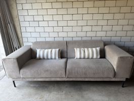 Sofa 2-Sitzer Stoff taupe top Zustand