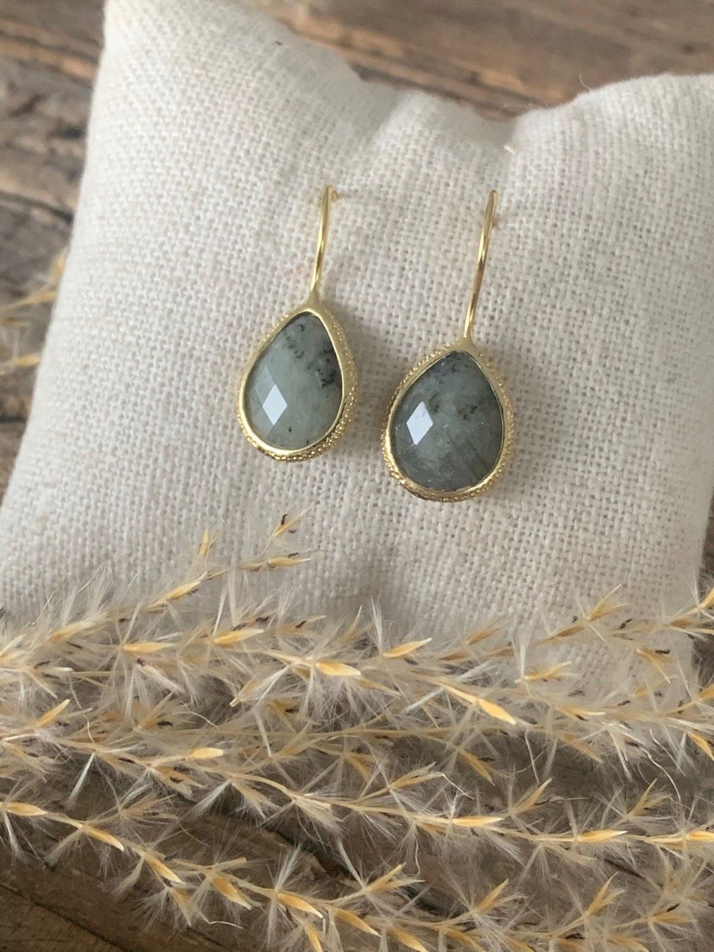 Ohrringe & -stecker: Edle LABRADORIT Ohrhänger vergoldet – Neu und originalverpackt aus Rombach von Ivreajewels 1