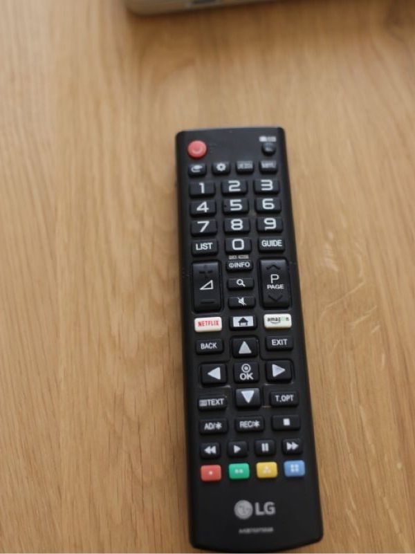LG Fernseher: Télé LG – Gebraucht aus Biel/Bienne von Ela.rv 2