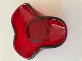 Coupe vintage en verre murano rouge.