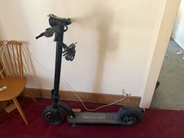 Trottinette électrique alegro tour avec chargeur et cadenas 