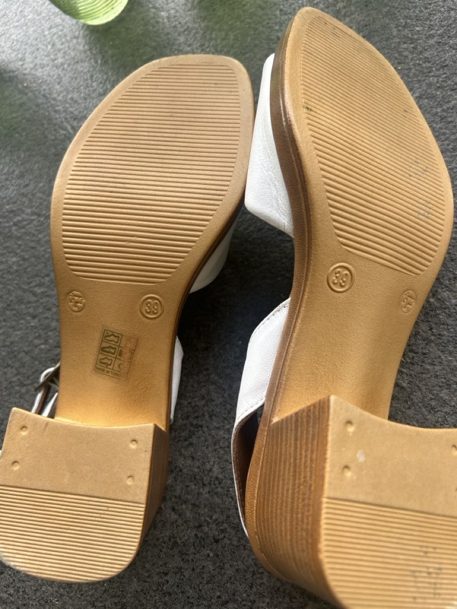 Scarpe da donna: Bueno Sandalen – Nuovo (secondo la descrizione) da Wichtrach venduto da henzmann1 3