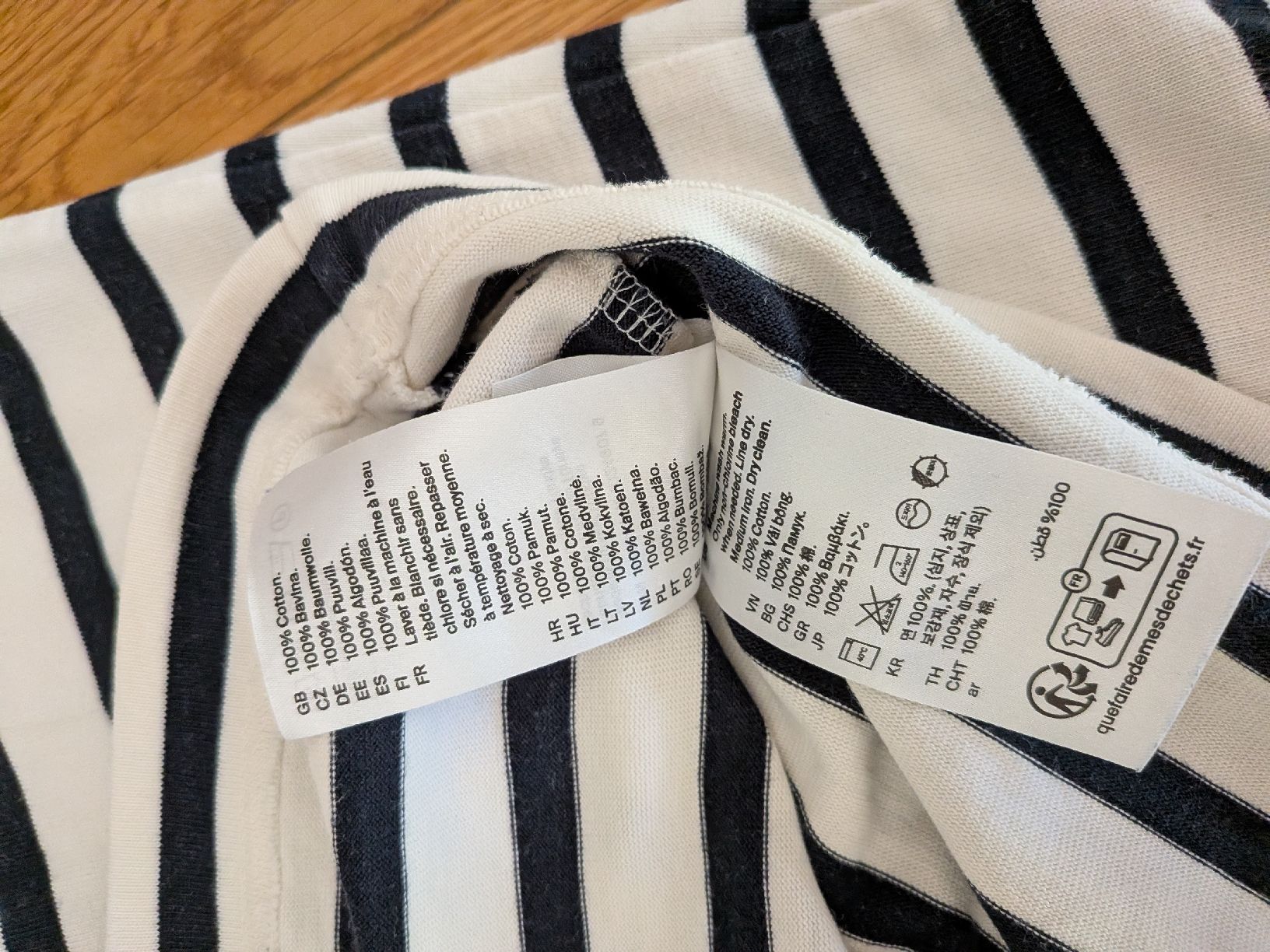 Cos T-Shirts: Gestreiftes COS Langarmshirt – Gebraucht aus Winterthur von Prishy 2