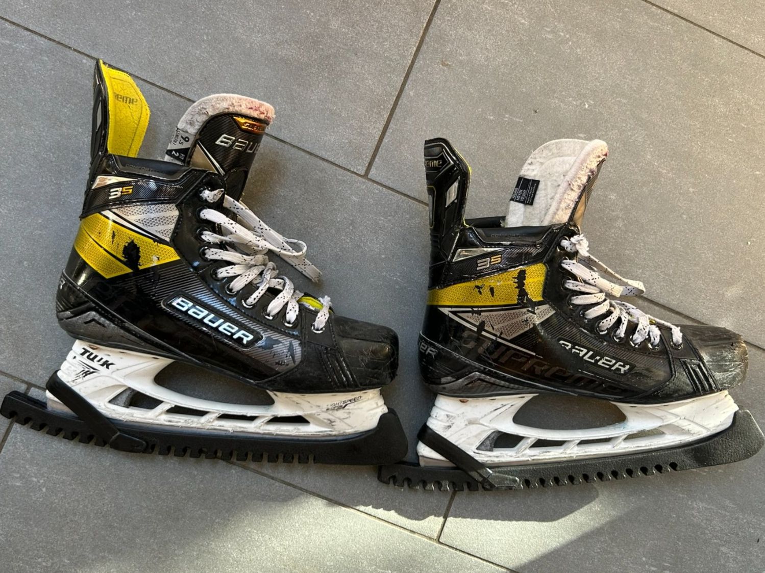 Bauer Pattini da ghiaccio: Bauer Supreme 3S Schlittschuhe, Gr. 9.5 Fit 2 – Usato da Iseltwald venduto da Waldisch 1
