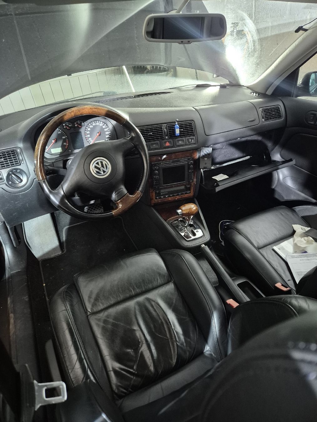 VW Automobili: Vw Golf 4 2.3 Automat – Usato da St gallen venduto da tas_2vw5 4