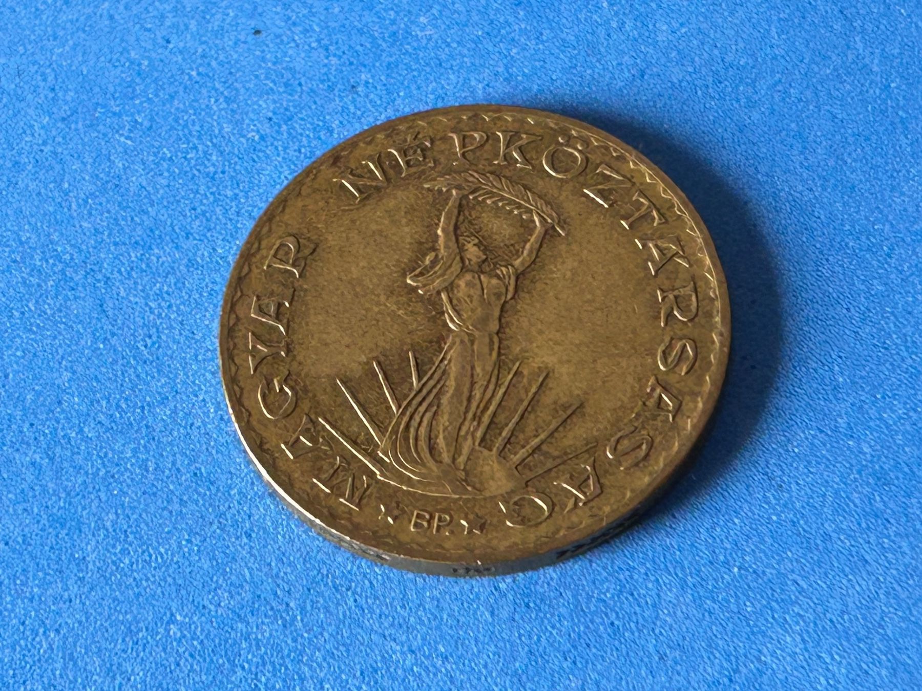 Tutti le monete: Hungary - 10 Forint 1985 – Usato da Corcelles NE venduto da AJKader 1