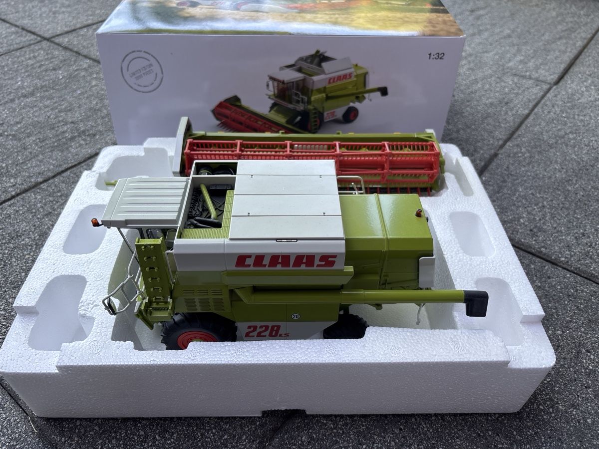Wiking Kits de montage: Modèle réduit Claas Moissonneuse 228CS – D'occasion à Courgenay par Mthunderball