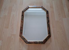 Dekorativer Wandspiegel mit Blumenmuster