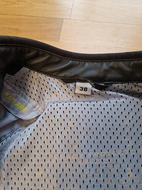 Giacche: Motorradjacke Damen schwarz – Usato da Schaffhausen venduto da RK205 4