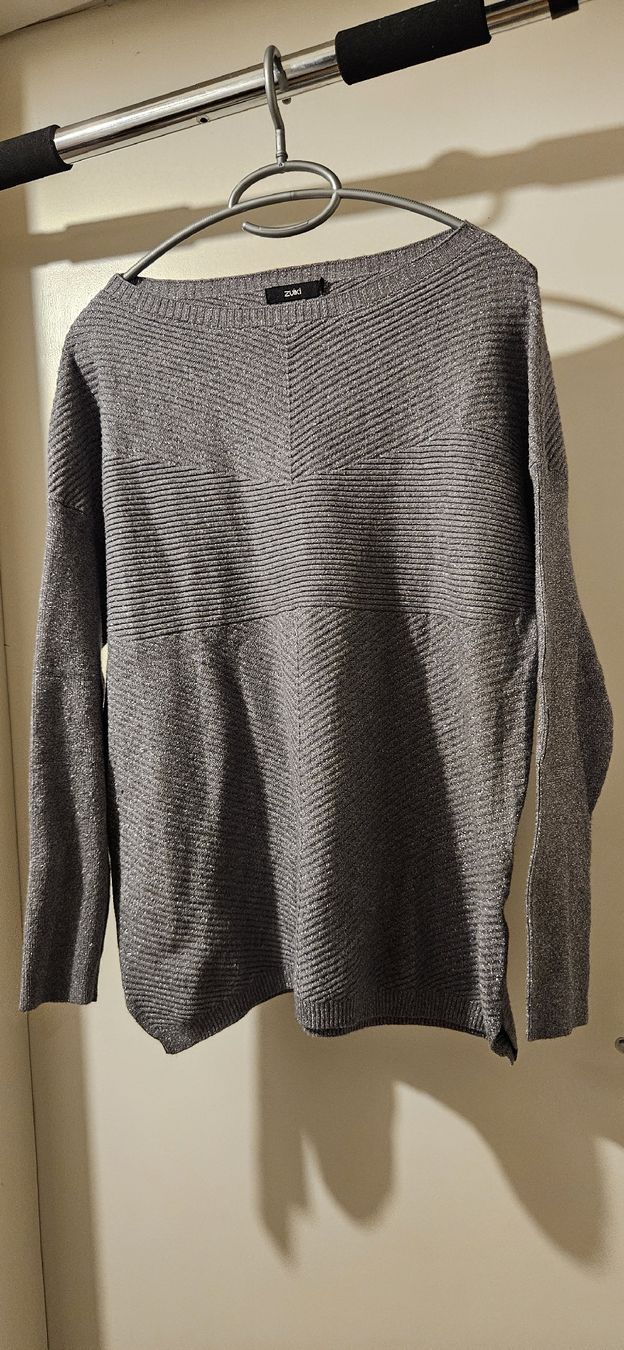 Pullover & Sweatshirts: Zuiki Strickpullover, Grau-Silber Glitzer, Gr. S/M, Top! – Gebraucht aus Basel von NikaV13 1