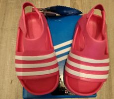 adidas adilette Play Gr. 20, neu und ungetragen