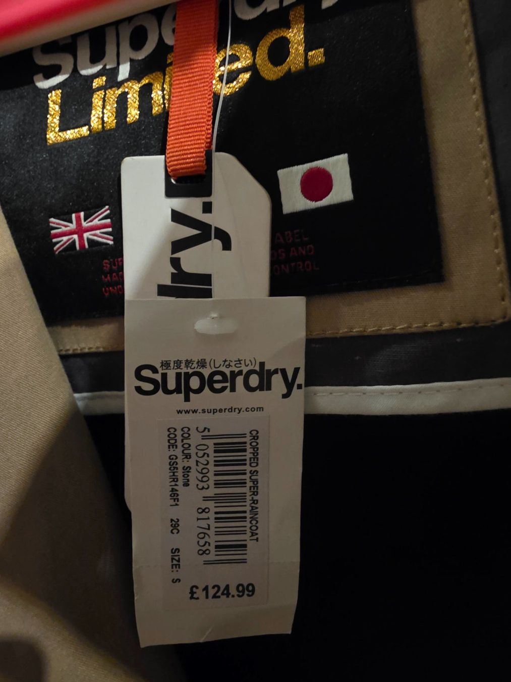 Superdry Cappotti: SuperDry & Co - Regenjacke "Cropped Super Raincoat" – Nuovo e nell'imballaggio originale da Bülach venduto da Zaimania 3