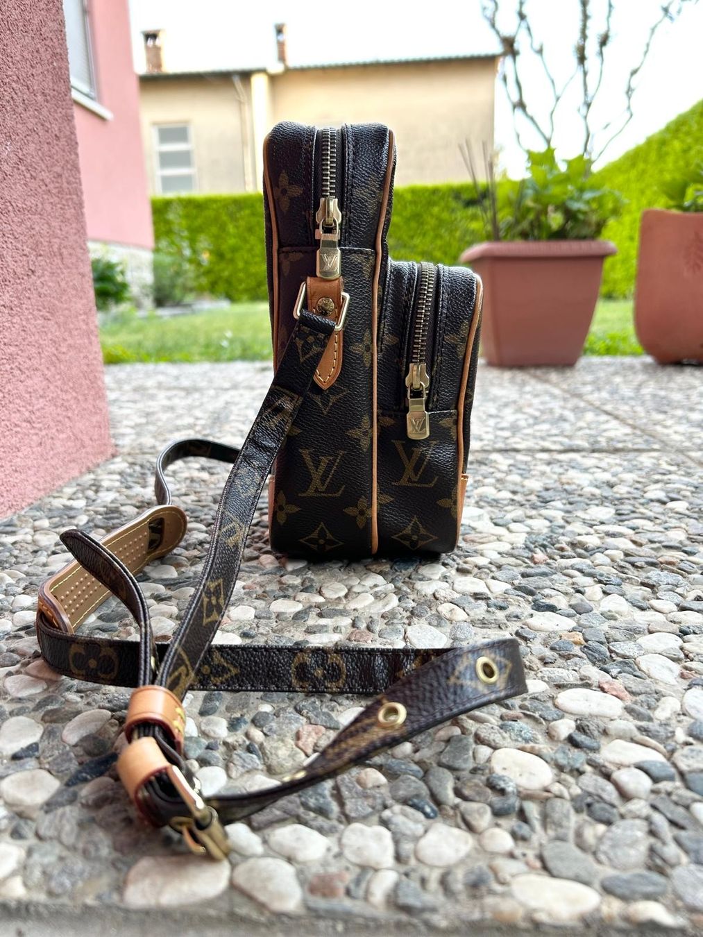 Louis Vuitton Altro in  Abbigliamento & Accessori: Louis Vuitton borsa tracolla vintage. – Nuovo (secondo la descrizione) da Coldrerio venduto da ivi_g8gb 2