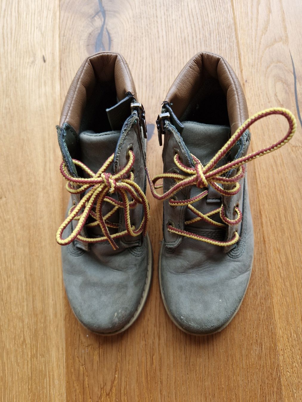 Timberland Schuhe für Jungen: Timberland Schuhe khaki Grösse 29 – Gebraucht aus Eschenbach SG von SanFranciscoCalifornia 1