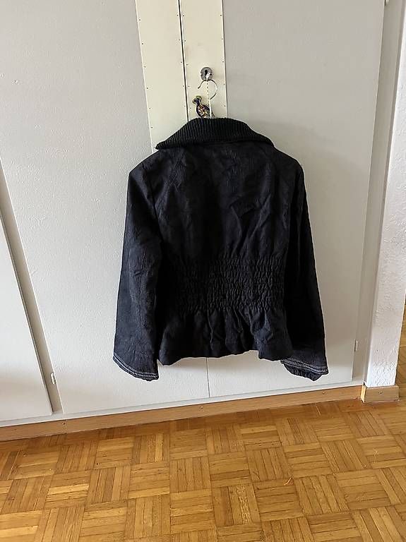 Giacche: Damen Jacke mit Innenfutter Grösse M – Usato da Belp venduto da Lalaisland 3