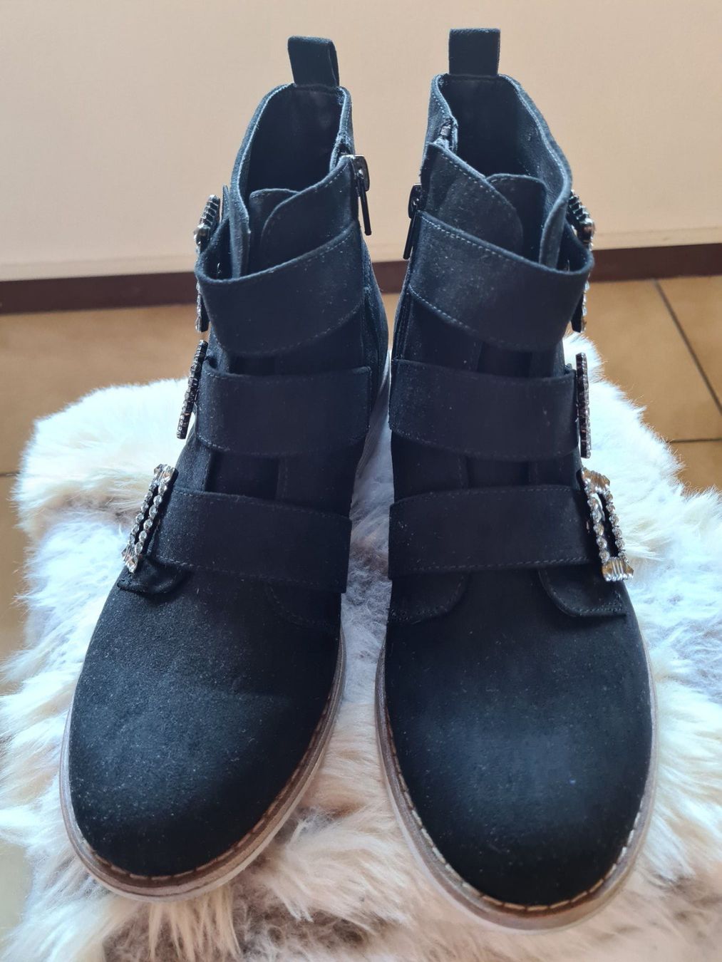 Scarpe da donna: Bottines noires avec strass, pointure 39 – Nuovo (secondo la descrizione) da le landeron venduto da canette 2