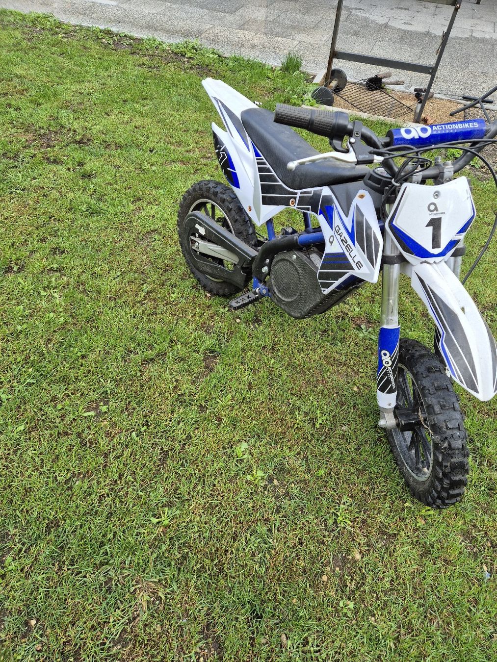 Véhicules pour enfants: elektro motorrad – Défectueux à Soyhieres par saco77 3