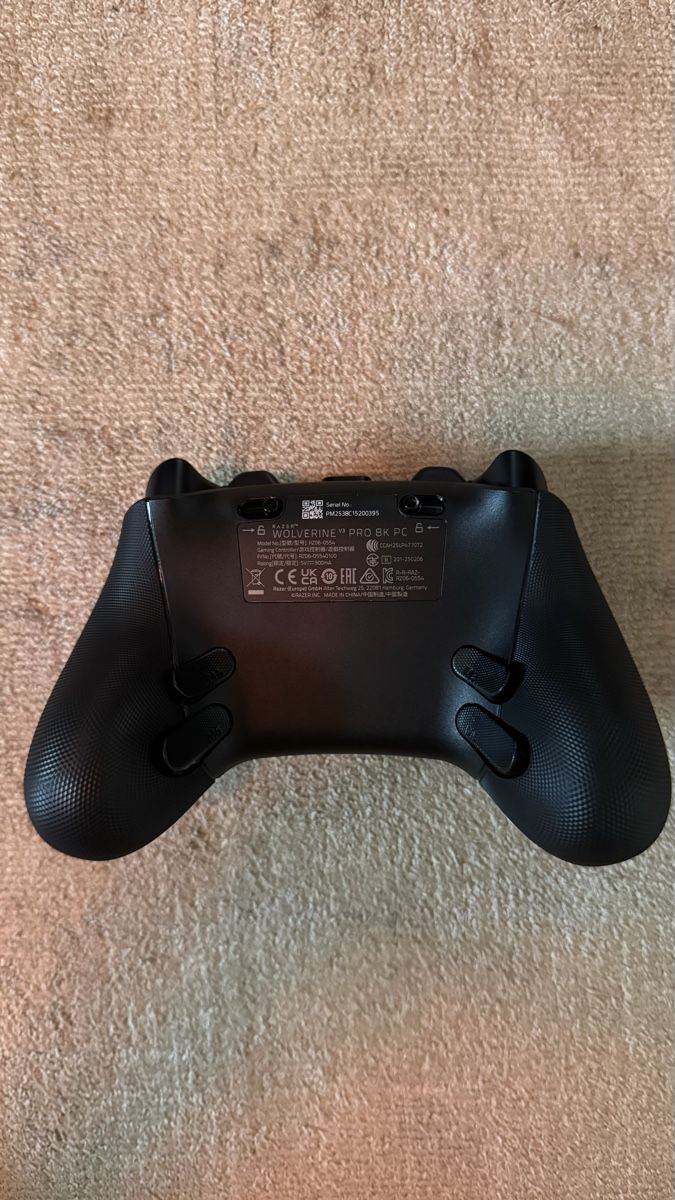 Razer Controller: Razer Wolverine V3 Pro 8K PC – Nuovo (secondo la descrizione) da Uetikon am See venduto da tax_n8d9 1