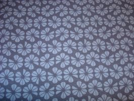 Jerseystoff mit hübschem Blumenmotiv