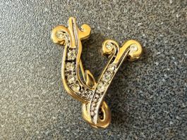 Vintage-Brosche mit Initiale V goldfarben mit Strass.