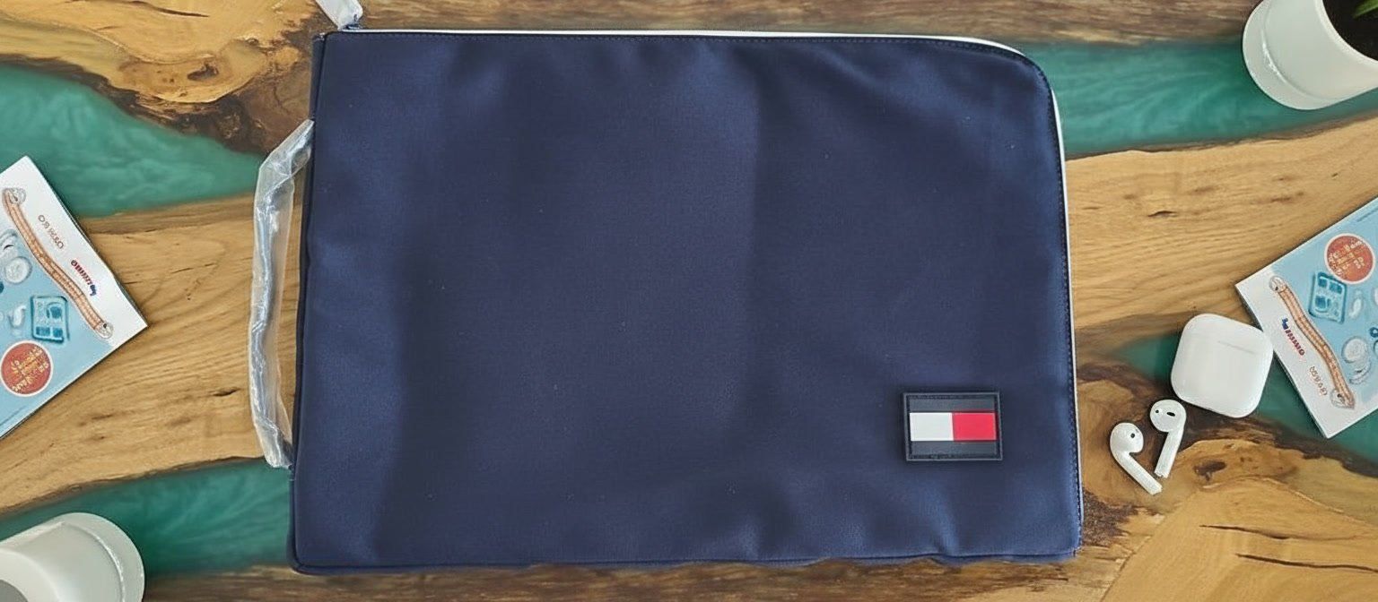 Tommy Hilfiger Taschen: Tommy Hilfinger Laptoptasche – Gebraucht aus Zürich von ale_xxz7 1