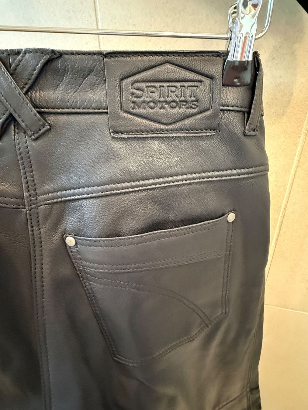 Pantaloni: Motorradhose, Leder, Damen, Grösse 40 – Usato da Steinhausen venduto da Erwa1 2