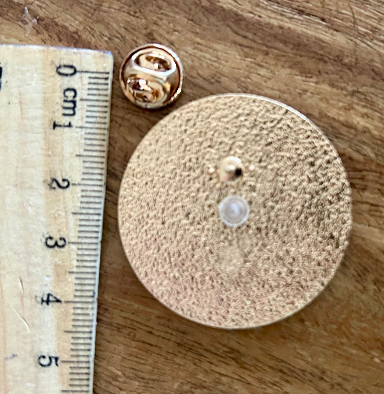 Placchette & Badge: Pin My Social Battery – Nuovo e nell'imballaggio originale da Geneve venduto da vane267 1