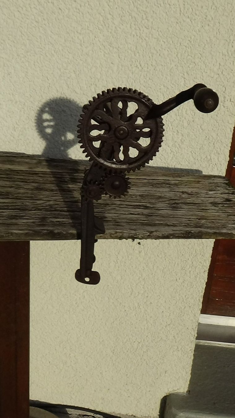 Elettrodomestici da cucina: Antike Rüstmaschine um 1910 – Usato da Wiedlisbach venduto da Bobesch10