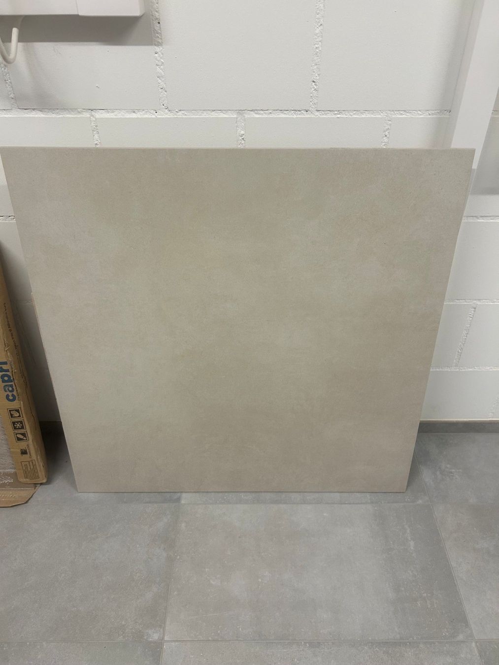 Rivestimenti per pavimenti: Bodenplatten Mirage 80 x 80 – Nuovo e nell'imballaggio originale da Leuzigen venduto da frankymate