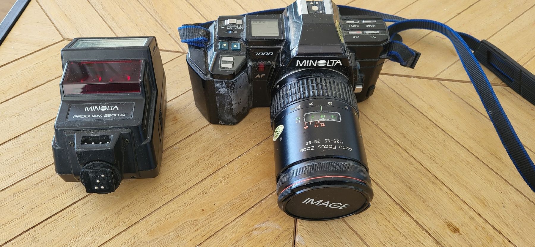 Minolta Kamera: Minolta 7000 Kamera mit Lichtblitz und Auto Focus – Gebraucht aus Fislisbach von mei_vpg5 1