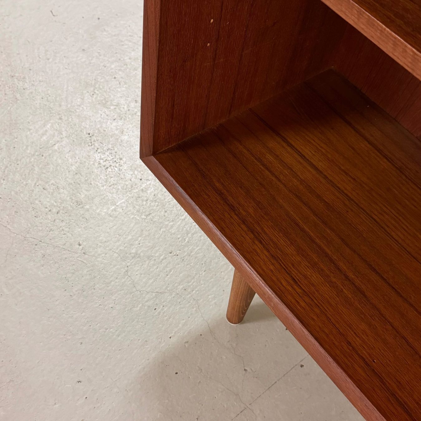 Regale: Dänisches Teak Bücherregal, Regal Arne Vodder 60s – Gebraucht aus Basel von MidMod20C 5